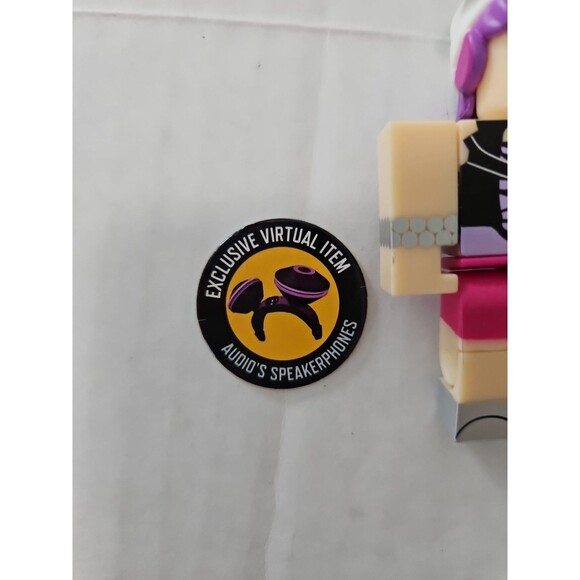 Mad Games Audio Action Figure W/ New Game Code For Audio's Speakerphones Roblox - Picture 2 of 4